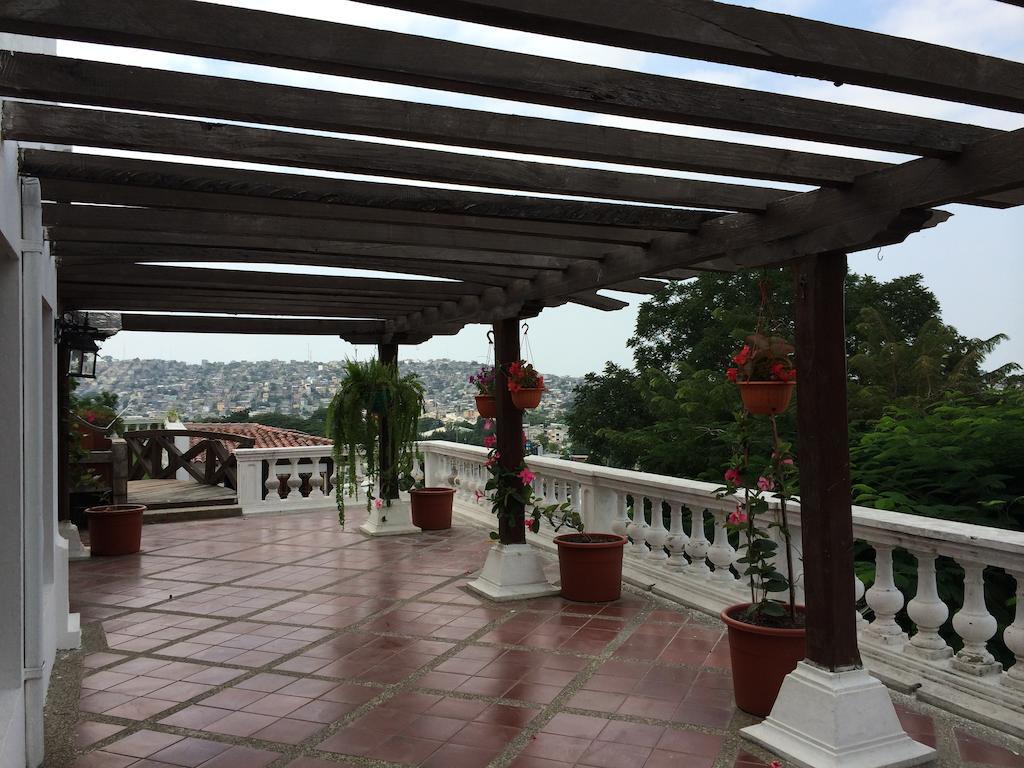Iguanazu Bed & Breakfast Guayaquil Buitenkant foto
