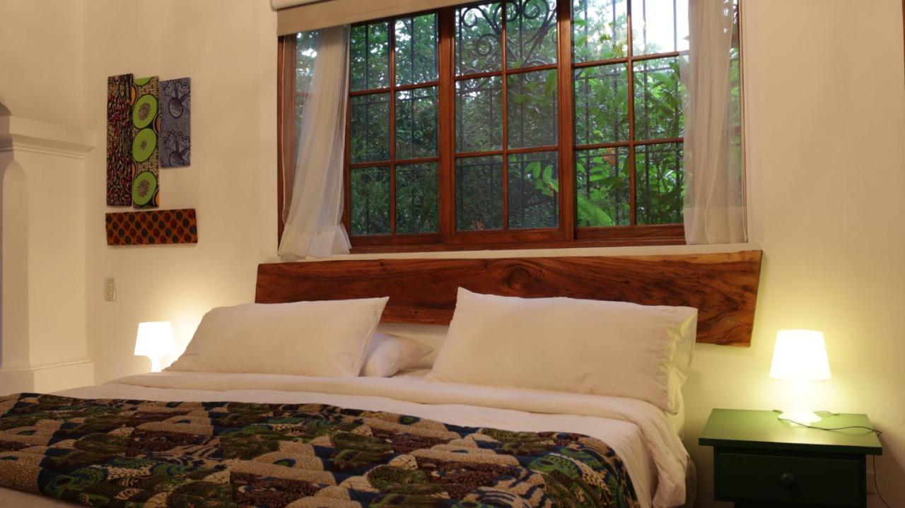 Iguanazu Bed & Breakfast Guayaquil Buitenkant foto